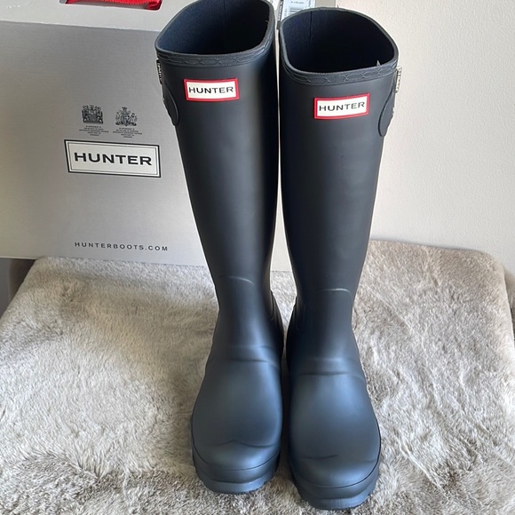 Hunter Women’s Original Tall Rain Boots | Matte Black - Picture 2 of 7